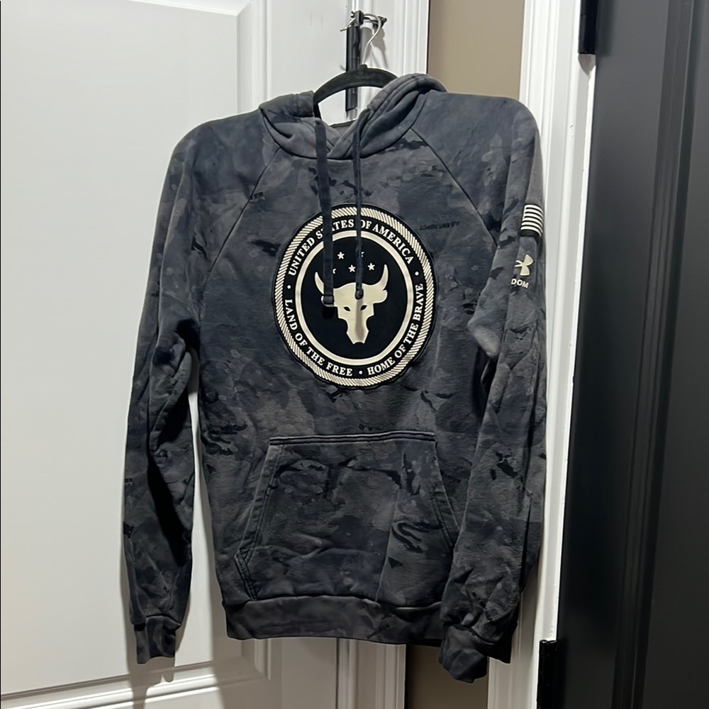 Project Rock Black Camouflage Hoodie Sweatshirt Size Small - Picture 1 of 6